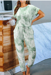 Einteiliger Pyjama mit Batikmuster, lockere Kurzarm-Homewear mit Rundhalsausschnitt